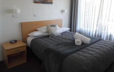 One-Bedroom (Sleeps 3)